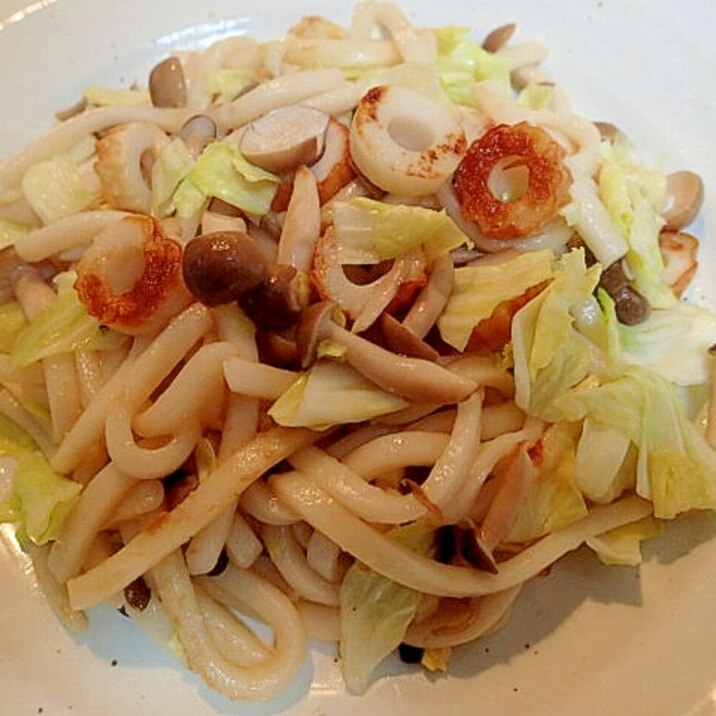 中華あじで　❤竹輪＊しめじ＊キャベツの焼きうどん❤